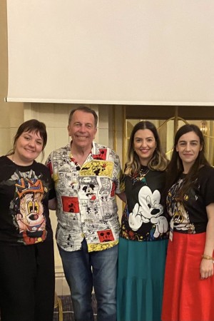 alt_1Adonis Psikoloji